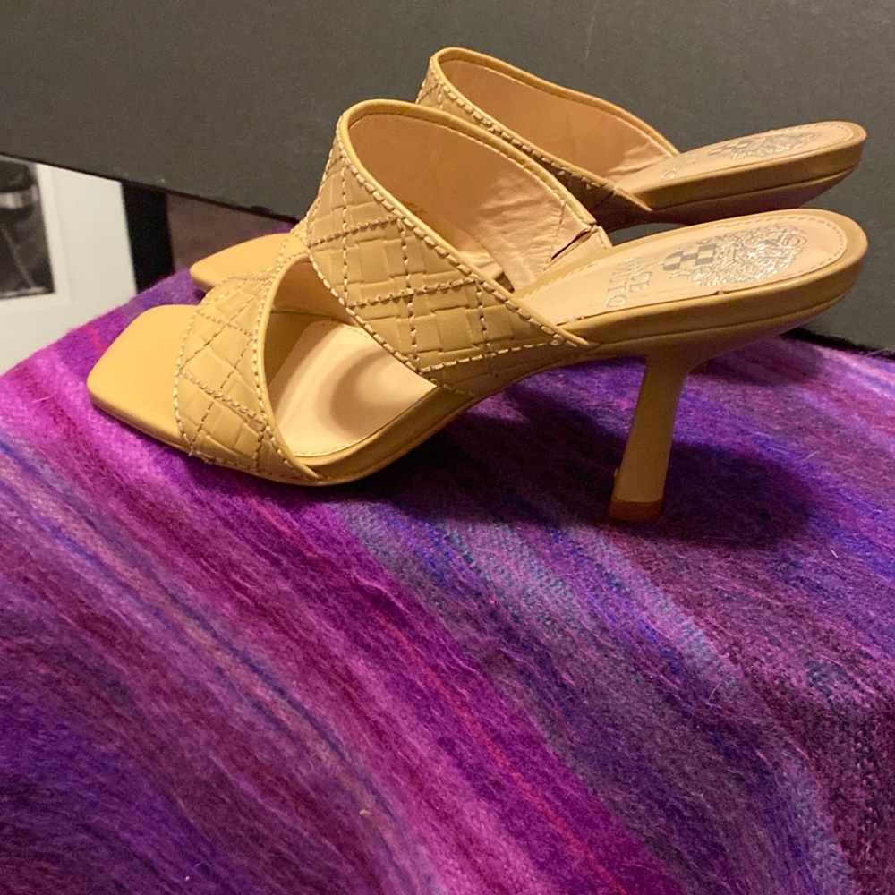 Vince Camuto Sandal Women’s Size 6.5 M Heel Natural Cherzel Dress MSRP